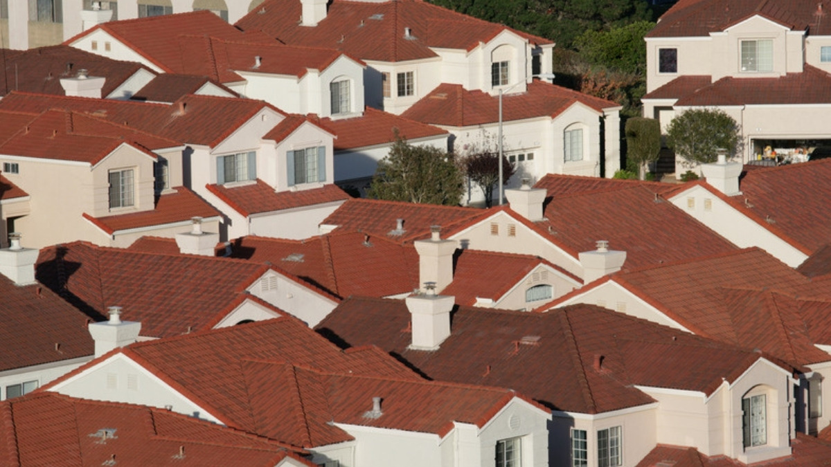 A quiet street of valley homes served by an estate planning lawyer in Woodland Hills